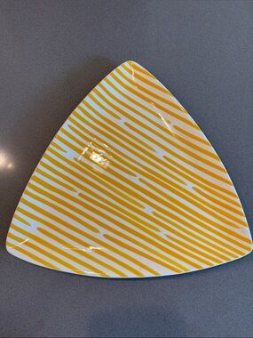 Coton Colors White Triangular Ceramic Tray with Subtle Trim